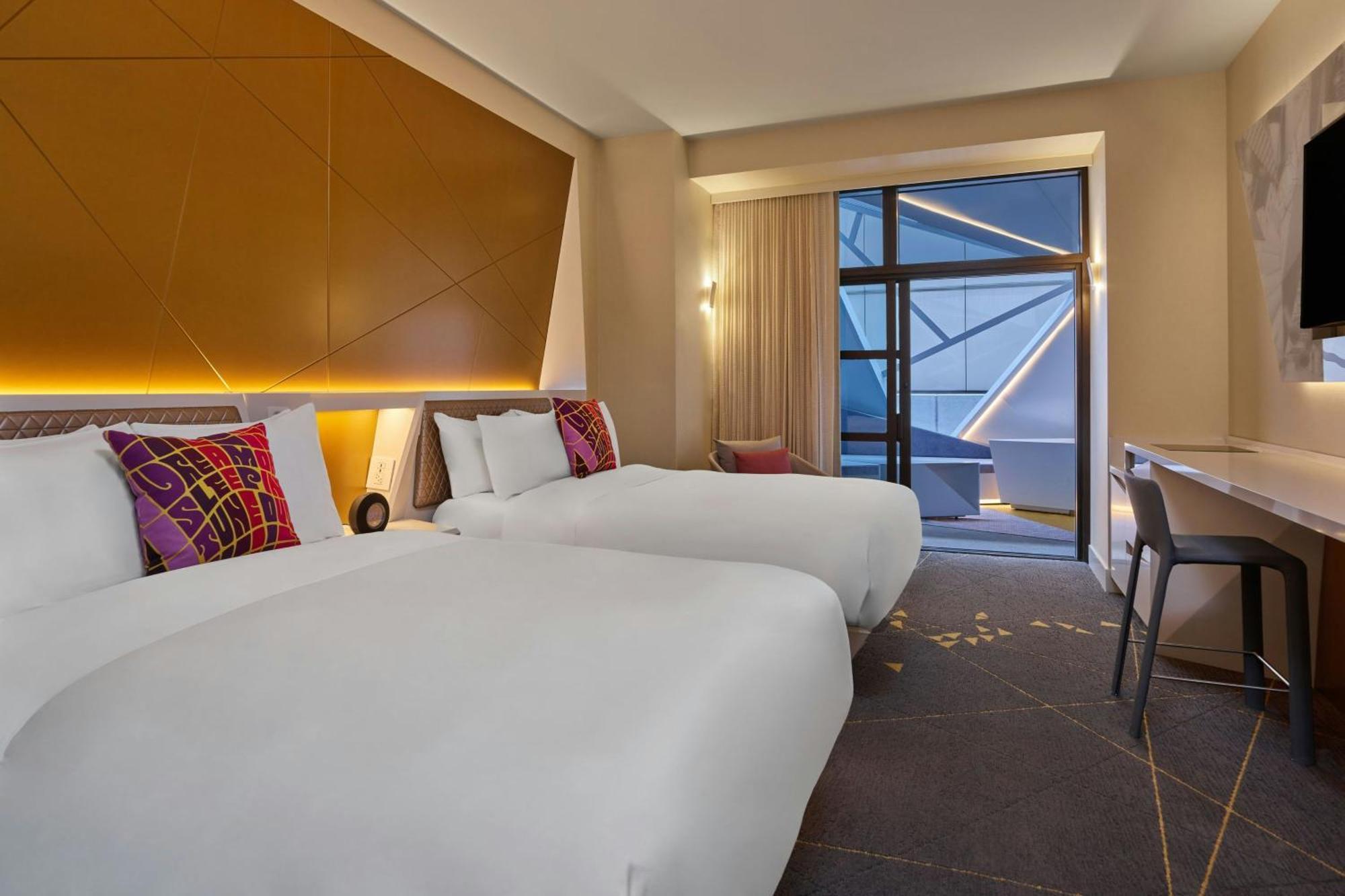 W 4* São Francisco