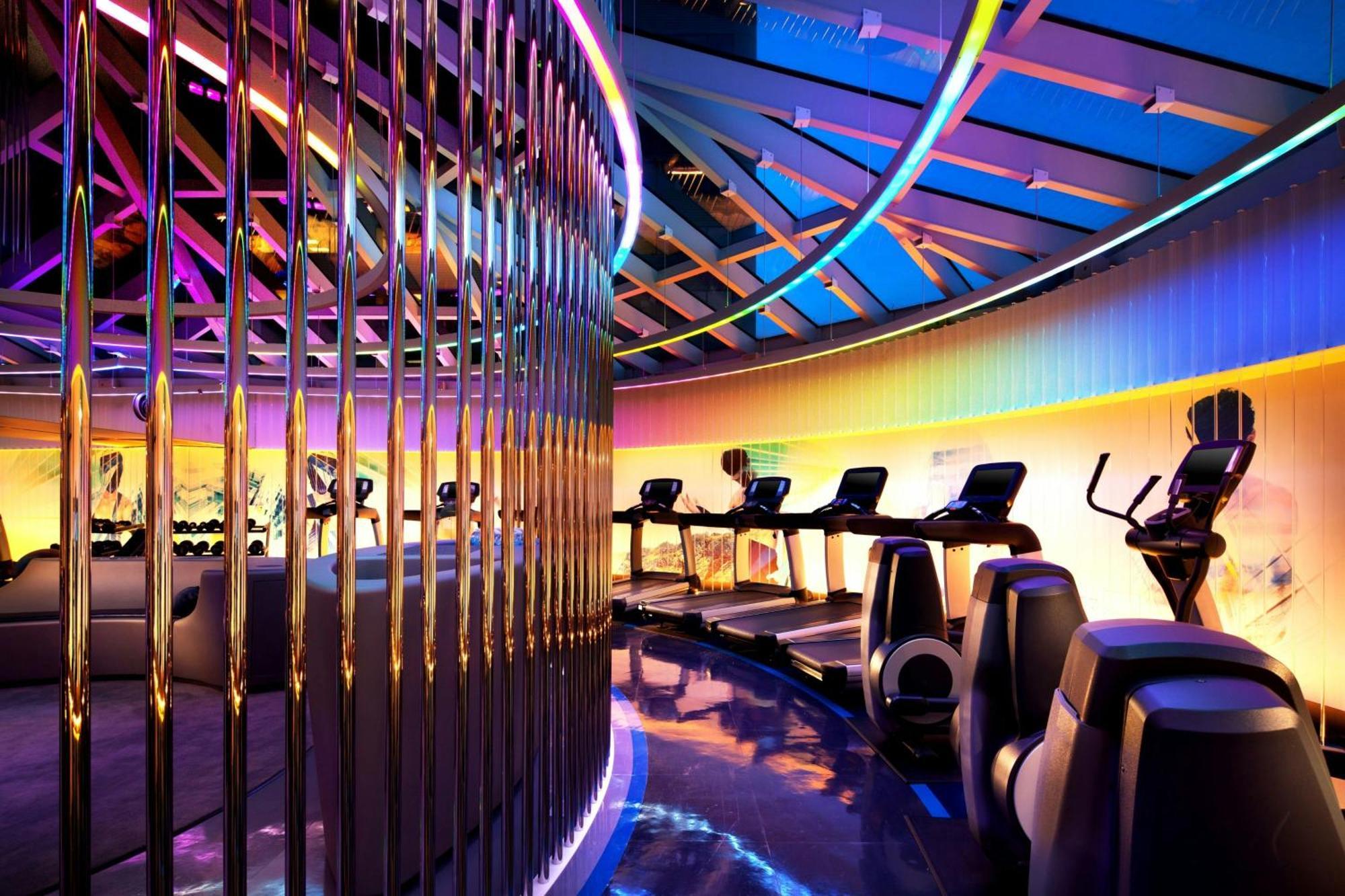 W Hotel 4*